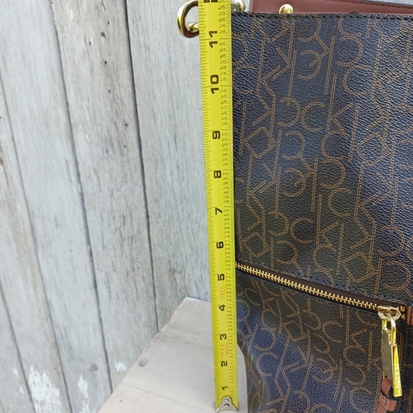 Calvin Klein Lyla Monogram Double Zip Shoulder Bag Purse Removable Strap - Picture 10 of 12